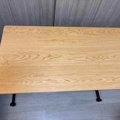 手動昇降可能テーブルの画像