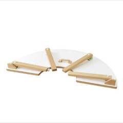 半ドーナツ型テーブル1台+いす3台の画像