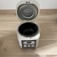炊飯器　3合炊きの画像