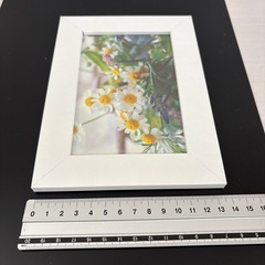 白のフォトフレーム　の画像