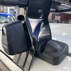 ルーフラック一式　トヨタ　ウィッシュ装着品　スクエアルーフバー　K726 CURTルーフラックの画像