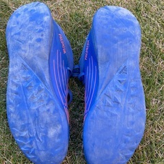 子供サッカーシューズの画像