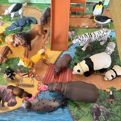 【アニア】あそべる！おかたづけバッグ &アニア詰め合わせの画像