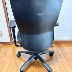 オカムラ イスの画像