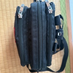 Giuvkの4ポケットウエストポーチの画像