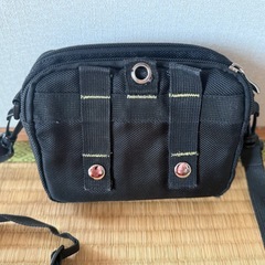 Giuvkの4ポケットウエストポーチの画像