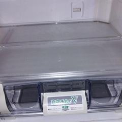 冷蔵庫　HITACHI R-S270DMVの画像
