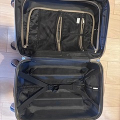 キャリーバッグ　2〜3泊用の画像