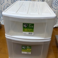 衣装ケース２個
の画像