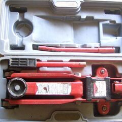 ★フロアジャッキ２T★汚れキズありも動作は問題なし★車体保護用ゴムシート付★の画像