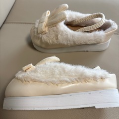 七五三　3歳　女の子　うさぎ　ファー草履サンダルの画像