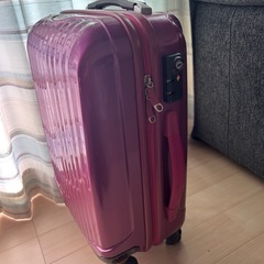 【難あり】キャリーケース
の画像