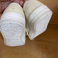 ウィゴー、ボアスニーカーの画像