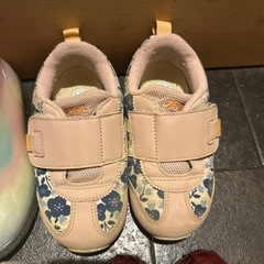 キッズ　ベビーシューズ　靴　長靴　スニーカー　アシックス等の画像