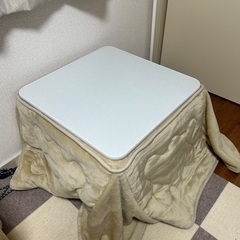 小さめのこたつ/無料でお譲りしますの画像