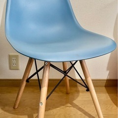 北欧風シンプルシェル型チェア　4脚セット可の画像