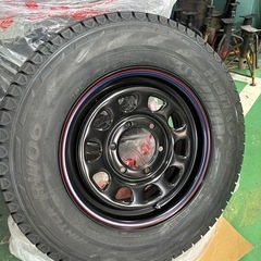 スタッドレスタイヤホイールの画像