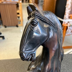 サ2511-495 跳馬 木彫り 置物 縁起物 はね馬 キズ汚れ有りの画像