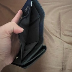guess コンパクト　三つ折り財布　美品の画像