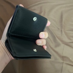 guess コンパクト　三つ折り財布　美品の画像