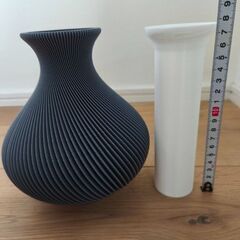 【未使用】おしゃれなフラワーベースの画像