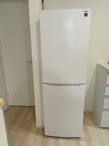 SHARP 冷蔵庫　230ℓ2023年製　美品