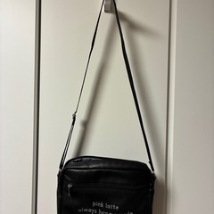 【PINK-latte】 フェイクレザー　メッシュポケットショルダーの画像