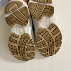 ニューバランス　スニーカー　24.5の画像