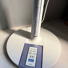 日立のリモコン付き扇風機の画像