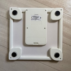 OMRON HBF-214 デジタル体重計の画像