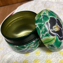 茶葉入れ缶の画像