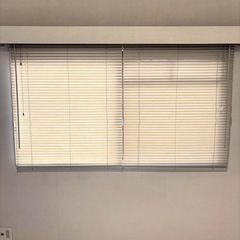 カインズ　ブラインド　1本1000円　2本ありますの画像