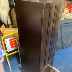 モダン仏壇  ダーク色  ライト付 リビング 現代 家具調　USEDの画像