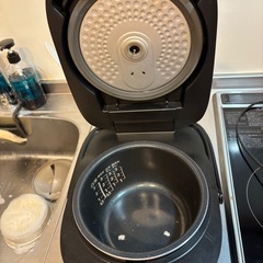 TOSHIBA 炊飯器の画像