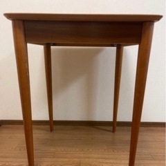 ダイニングテーブル　の画像