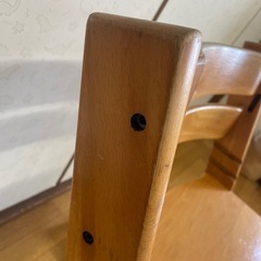 子供用椅子　高さ調節可の画像