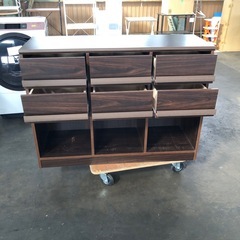 本棚引き出し付きの画像