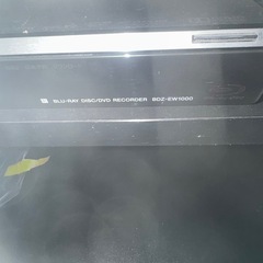 SONY42イチテレビとSONYブルーレイレコーダーせっセットの画像