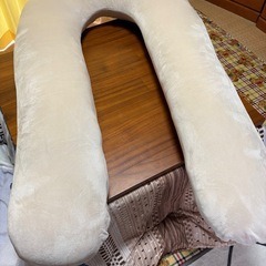 U字抱き枕
の画像