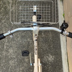 無印良品 シティサイクル 20インチ シングルギア アイボリー 現状渡しの画像