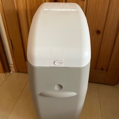 Aprica(アップリカ) 強力消臭紙おむつ処理ポット の画像