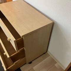 ３段　タンスの画像