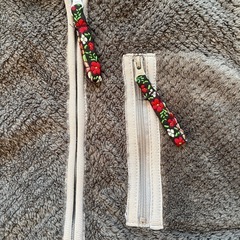 アズノゥアズピンキー フード付きベストサイズMくらい古着の画像