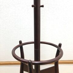 ss8052　秋田木工 ポールハンガー ブラウン 木製 コート掛け 傘立て付き コートハンガー コートツリー 玄関 洋服掛け レトロ ヴィンテージ家具 AKITAMOKKO 秋田木工 中古の画像