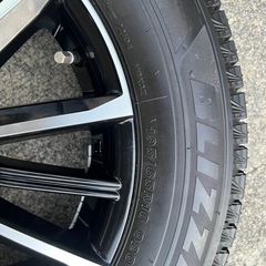 ロッキー、ライズハイブリッド用スタッドレスタイヤホイールセット
の画像