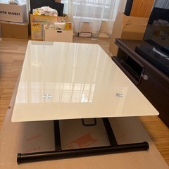 ニトリ昇降テーブル
の画像