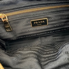 激安価格！PRADA ショルダーバッグ の画像