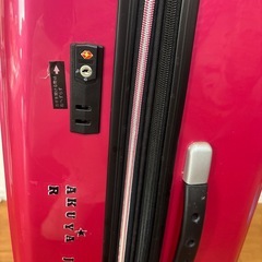 キャリーケースの画像