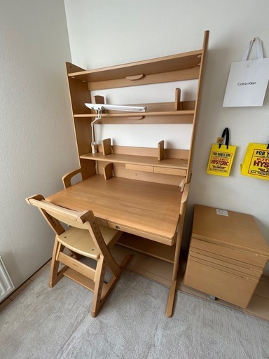 オカムラ　学習机