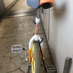 ブリヂストンタイヤ一輪車の画像